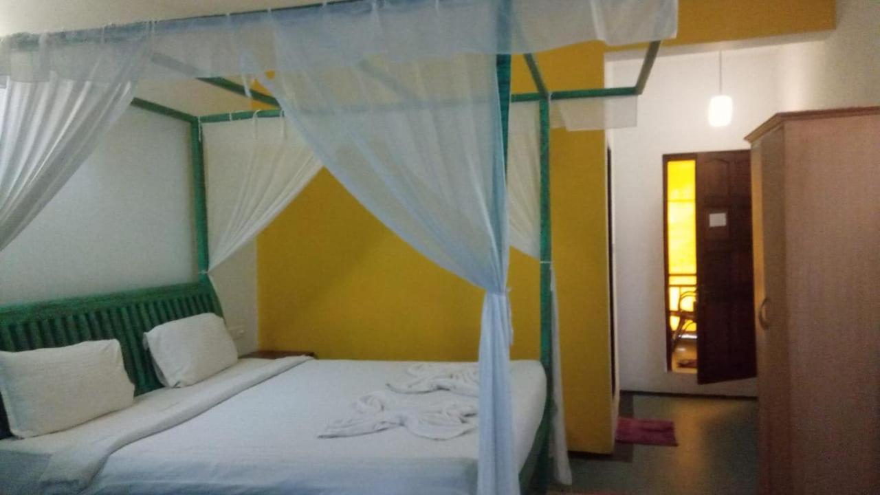 Hotel Rock Bite Morjim Exterior foto